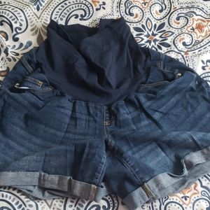 Maternity shorts